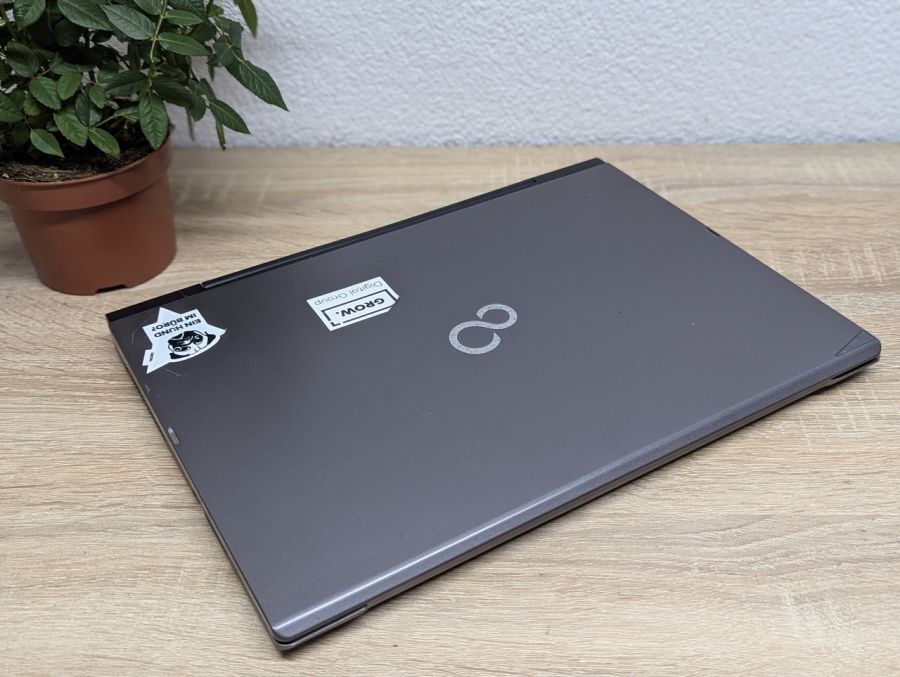 Ноутбук Б/В Fujitsu T936, Intel Core i5-6300U, DDR4 8 GB, SSD 256GB, 13" Full HD Сенсор