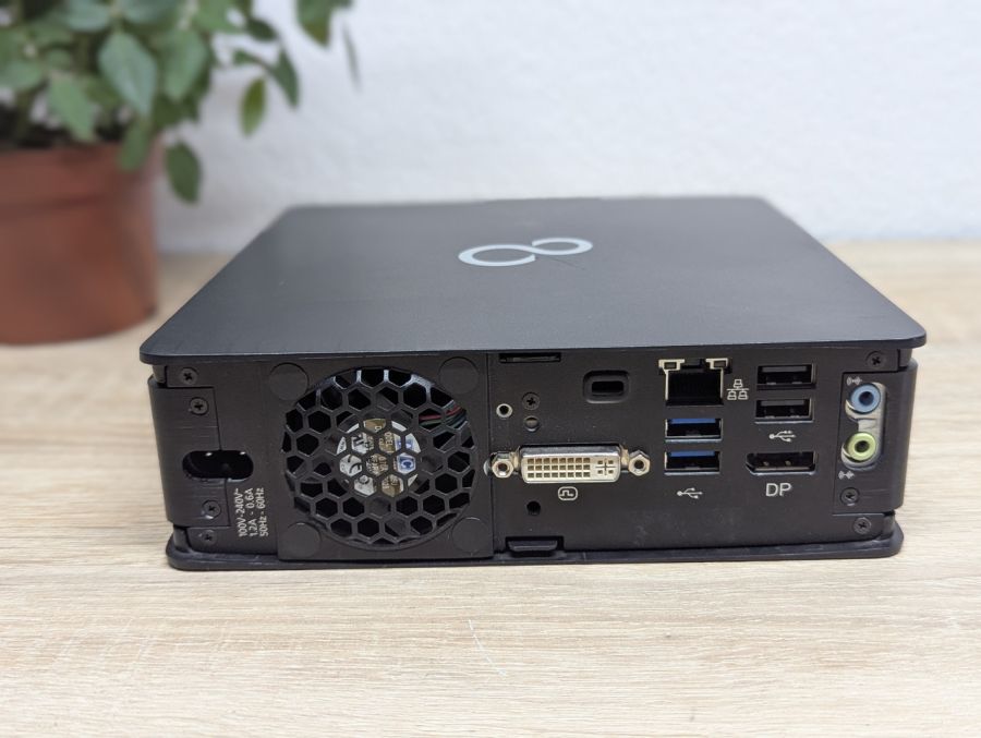 Б/В Міні-ПК Fujitsu Esprimo Q920