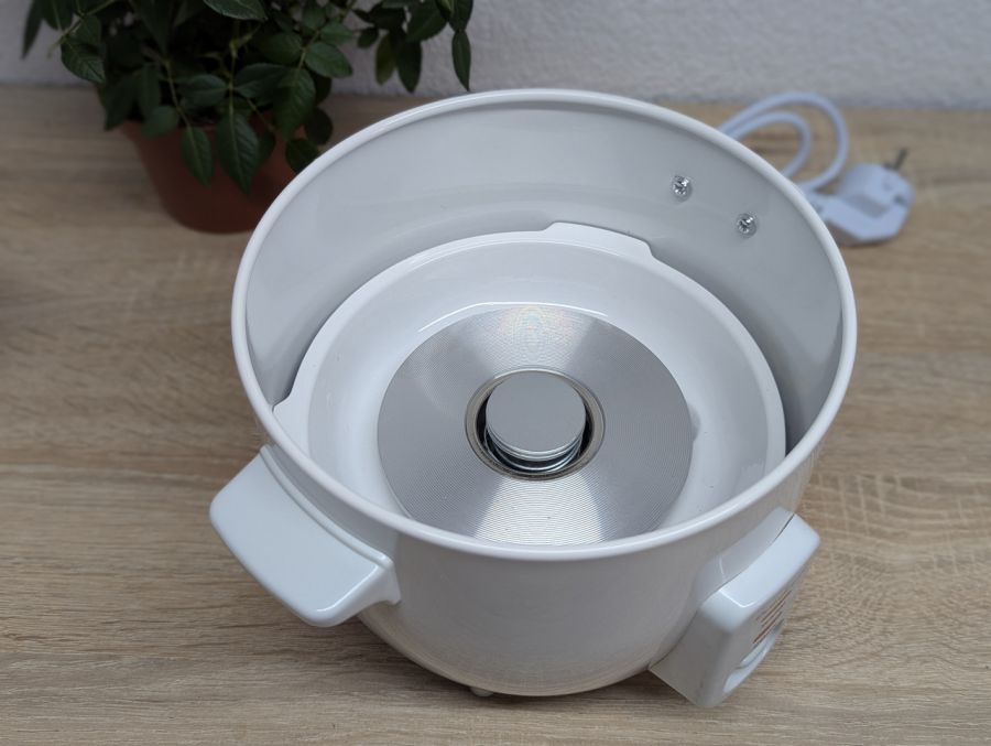Новий Електрична рисоварка Nedis KARC06WT 600мл [ProductHub SKU C06WT(10)]