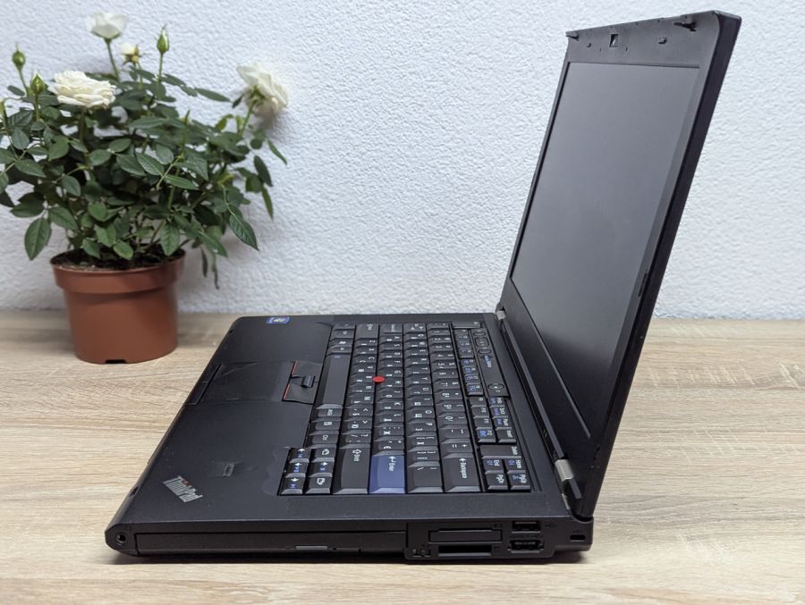 Уцінка! Ноутбук Б/В Lenovo T420, Intel Core i5-2520M, DDR3 8 GB, HDD 500GB, 14" HD Сенсор
