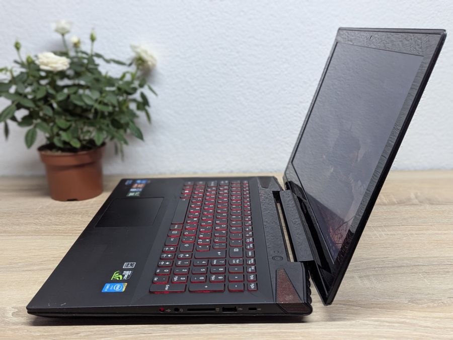 Уцінка! Ноутбук Б/В Lenovo IdeaPad Y50-70, Intel Core i5-4200H, DDR3 16 GB, SSD 360GB, NVIDIA GeForce GTX 860M 2Gb, 15.6" Full HD