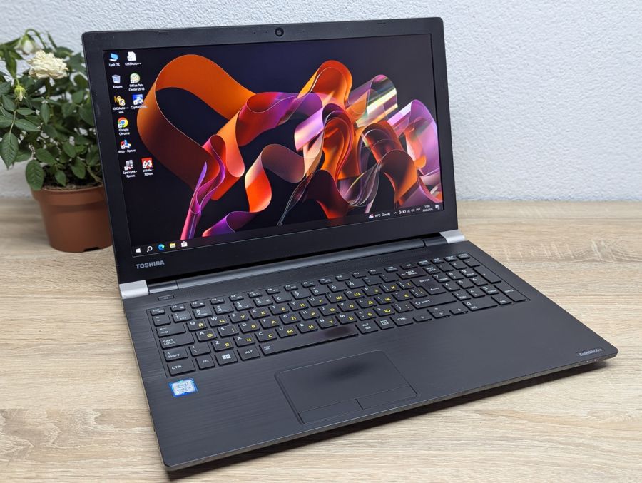 Ноутбук Б/В Toshiba Satellite Pro A50-E-1DD, Intel Core i5-8250U, DDR4 8GB, SSD 128GB, 15.6" Full HD