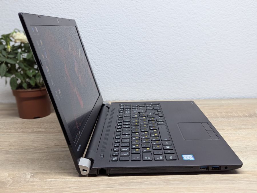 Ноутбук Б/В Toshiba Satellite Pro A50-E-1DD, Intel Core i5-8250U, DDR4 8 GB, SSD 128GB, 15.6" Full HD [ProductHub SKU T175]