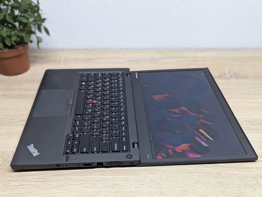 Ноутбук Б/В Lenovo ThinkPad T450S, Intel Core i5-5300U, DDR3 8 GB, SSD 128GB, 14" HD