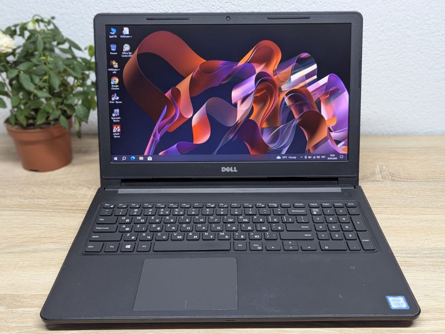 Уцінка! Ноутбук Б/В Dell Vostro 15-3568, Intel Core i5-7200U, DDR4 8 GB, SSD 128GB, 15.6" HD
