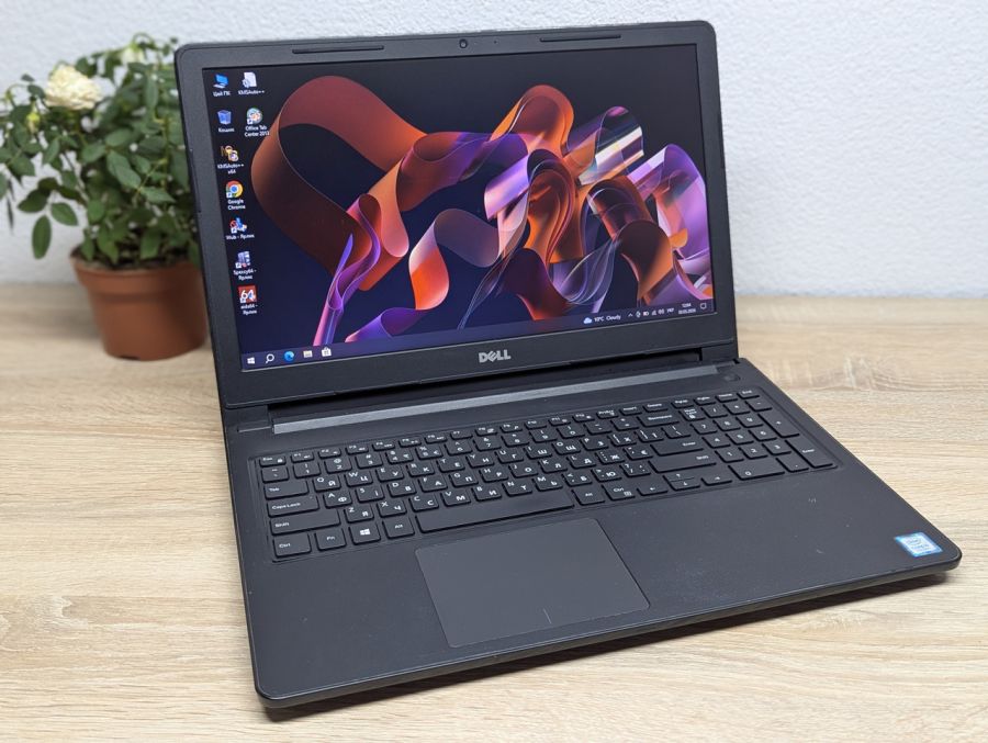 Уцінка! Ноутбук Б/В Dell Vostro 15-3568, Intel Core i5-7200U, DDR4 8 GB, SSD 128GB, 15.6" HD