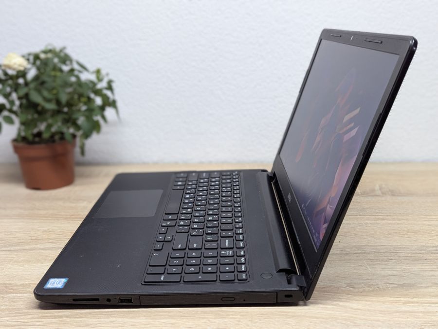 Уцінка! Ноутбук Б/В Dell Vostro 15-3568, Intel Core i5-7200U, DDR4 8 GB, SSD 128GB, 15.6" HD