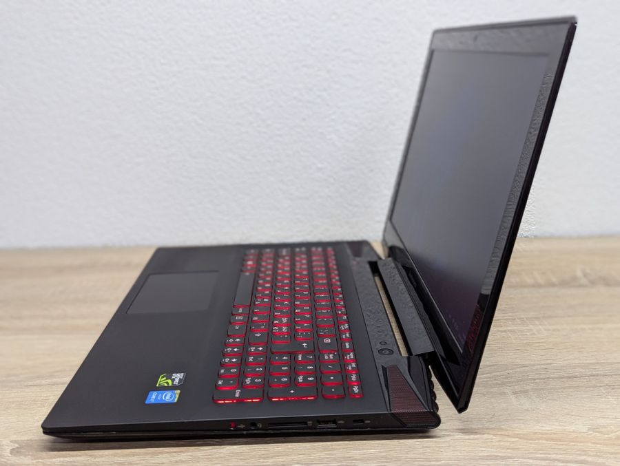 Ноутбук Б/В Lenovo IdeaPad Y50-70, Intel Core i7-4720HQ, DDR3 16 GB, SSD 512GB, NVIDIA GeForce GTX 960M 2Gb, 15.6" Full HD