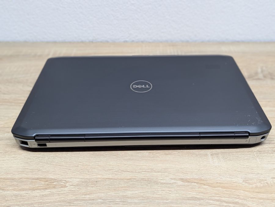 Уцінка! Ноутбук Б/В Dell Latitude E5530, Intel Core i3-2370U, DDR3 8 GB, SSD 128GB, 15.6" HD