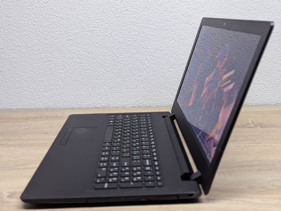 Уцінка! Ноутбук Б/В Lenovo IdeaPad 110, Intel Pentium 4405U, DDR3 8 GB, SSD 128GB, 15.6" HD
