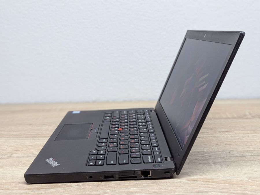 Ноутбук Б/В Lenovo X270, Intel Core i5-6200U, DDR4 8 GB, SSD 128GB, 12" HD