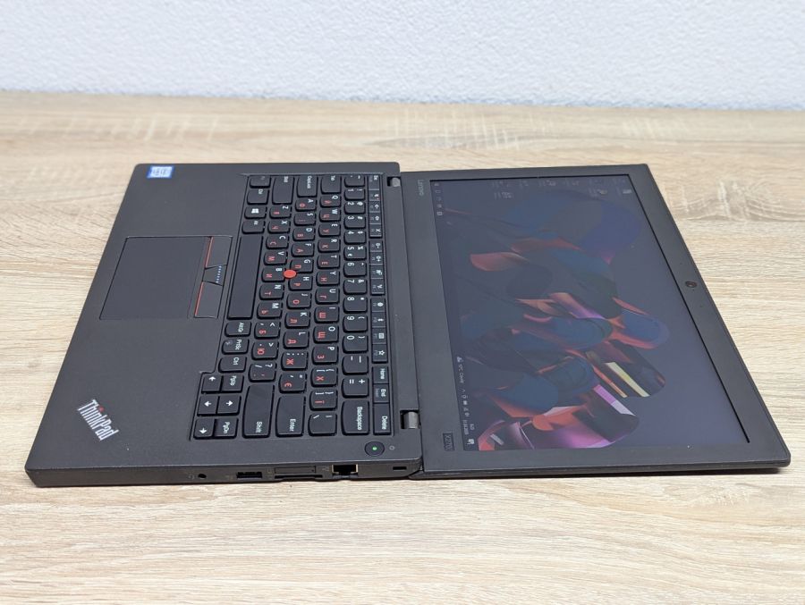 Ноутбук Б/В Lenovo X270, Intel Core i5-6200U, DDR4 8 GB, SSD 128GB, 12" HD