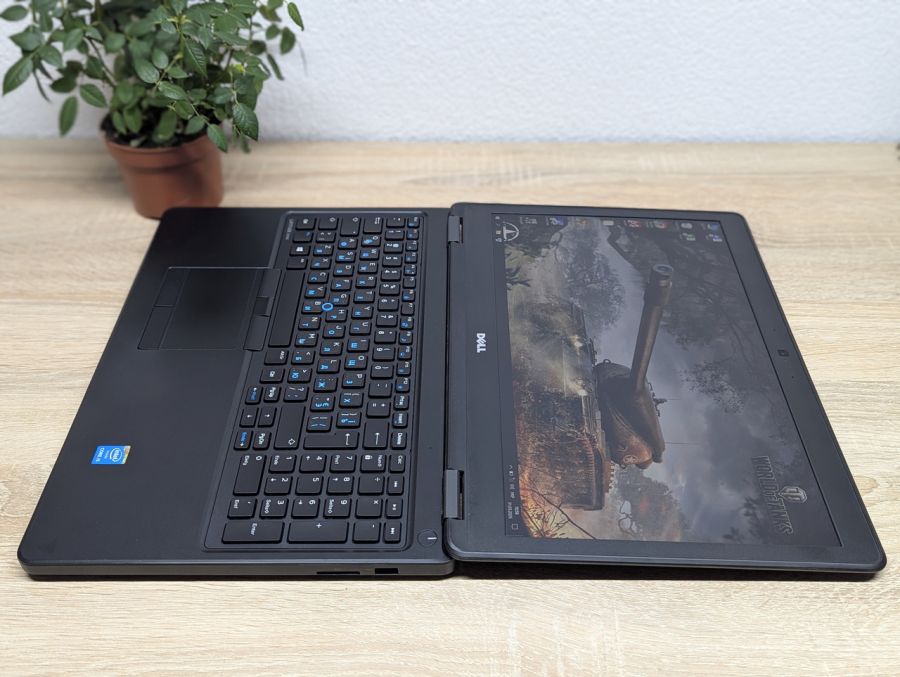 Ноутбук Б/В Dell Latitude E5550, Intel Core i5-5300U, DDR3 8GB, SSD 128GB, NVIDIA GeForce 830M 2GB, 15.6" Full HD