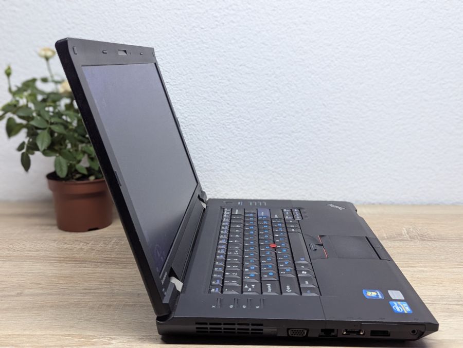 Уцінка! Ноутбук Б/В Lenovo L520, Intel Core i3-2330M, DDR3 8 GB, SSD 128GB, 15.6" HD Сенсор