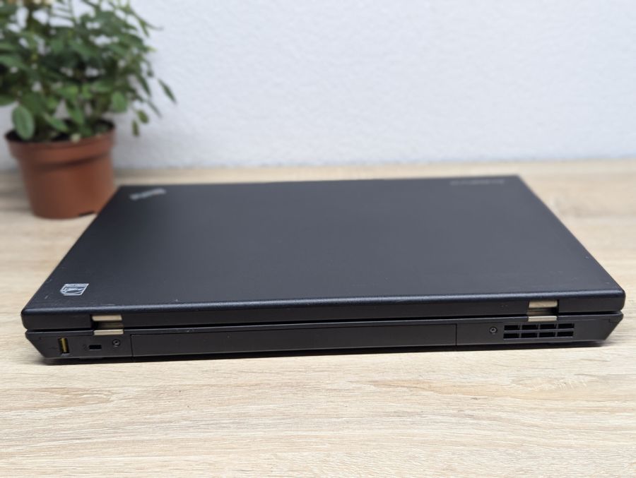 Уцінка! Ноутбук Б/В Lenovo L520, Intel Core i3-2330M, DDR3 8 GB, SSD 128GB, 15.6" HD Сенсор