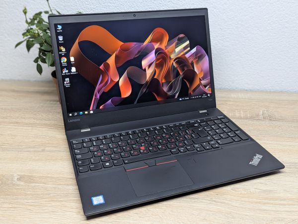 Уцінка! Ноутбук Б/В Lenovo ThinkPad T570, Intel Core i5-7300U, DDR4 8 GB, SSD 128GB, 15.6" Full HD