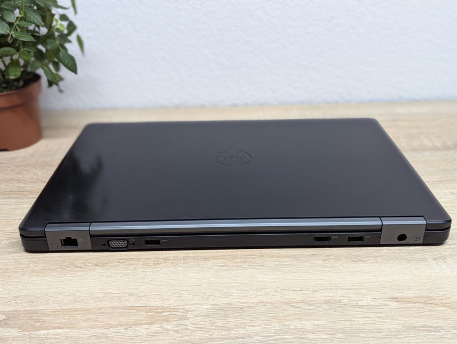 Ноутбук Б/В Dell Latitude E5550, Intel Core i3-4030U, DDR3 8 GB, SSD 128GB, 15.6" HD