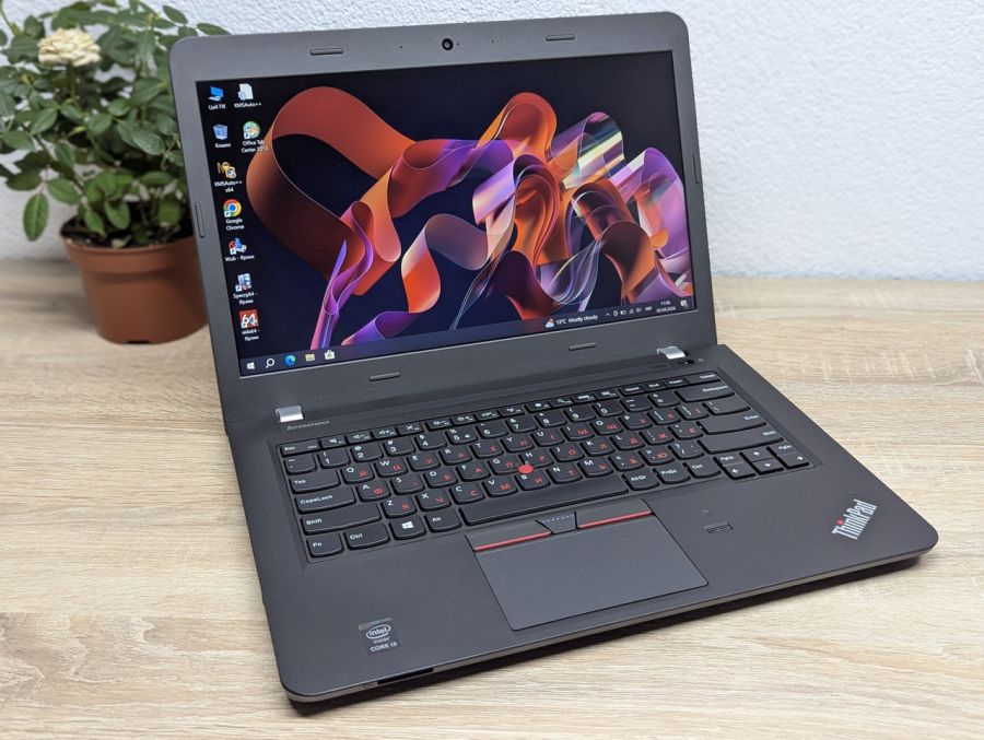 Ноутбук Б/В Lenovo ThinkPad E450, Intel Core i3-5005U, DDR3 8 GB, SSD 128GB, 14" Full HD