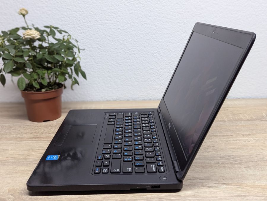 Ноутбук Б/В Dell Latitude E5450, Intel Core i5-4210U, DDR3 8 GB, SSD 128GB, 14" HD