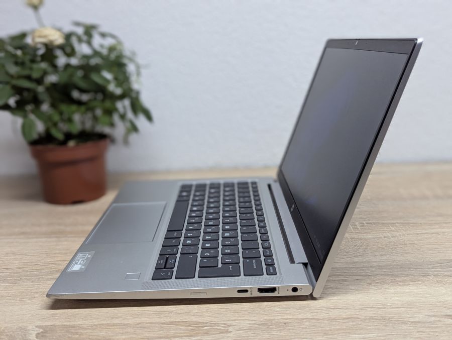 Ноутбук Б/В HP ProBook 635 Aero G8, AMD Ryzen 5 5600U, DDR4 16 GB, SSD 256GB, AMD Radeon Graphics, 13" Full HD