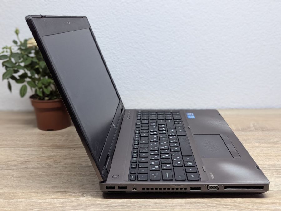Уцінка! Ноутбук Б/В HP ProBook 6570B, Intel Core i5-2410M, DDR3 8 GB, HDD 500GB, AMD Radeon HD 7400M, 15.6" HD