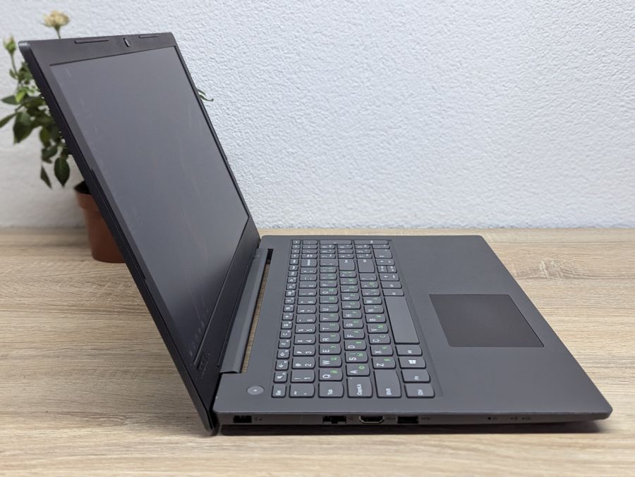 Ноутбук Б/В Lenovo V130-15IKB, Intel Core i5-7200U, DDR4 8 GB, SSD 128GB, 15.6" Full HD