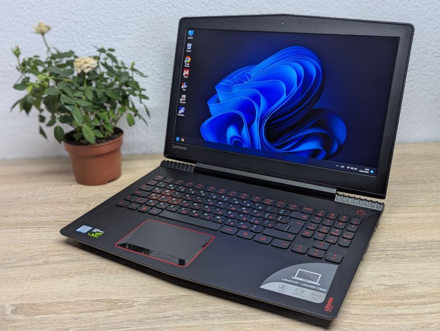 Ноутбук Б/В Lenovo Legion Y520-15IKBN, Intel Core i5-7300HQ, DDR4 16 GB, SSD 128GB + HDD 1TB, NVIDIA GeForce GTX 1050 2Gb, 15.6" Full HD