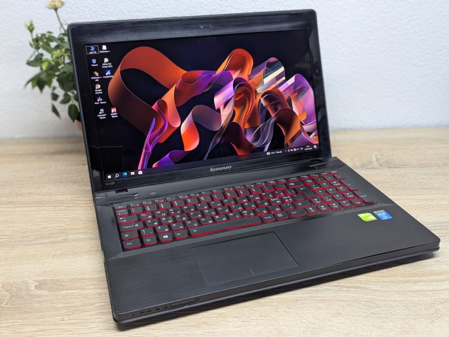 Ноутбук Б/В Lenovo IdeaPad Y510P, Intel Core i7-4700MQ, DDR3 8 GB, SSD 256GB, GeForce GT 755M 2Gb, 15" Full HD