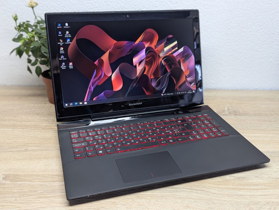 Уцінка! Ноутбук Б/В Lenovo IdeaPad Y50-70, Intel Core i7-4720HQ, DDR3 16 GB, SSD 360GB, NVIDIA GeForce GTX 960M 2Gb, 15.6" Full HD