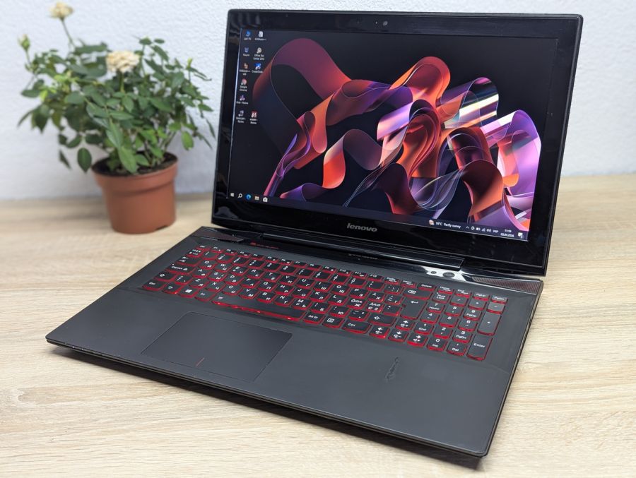 Уцінка! Ноутбук Б/В Lenovo IdeaPad Y50-70, Intel Core i7-4720HQ, DDR3 16 GB, SSD 360GB, NVIDIA GeForce GTX 960M 2Gb, 15.6" Full HD
