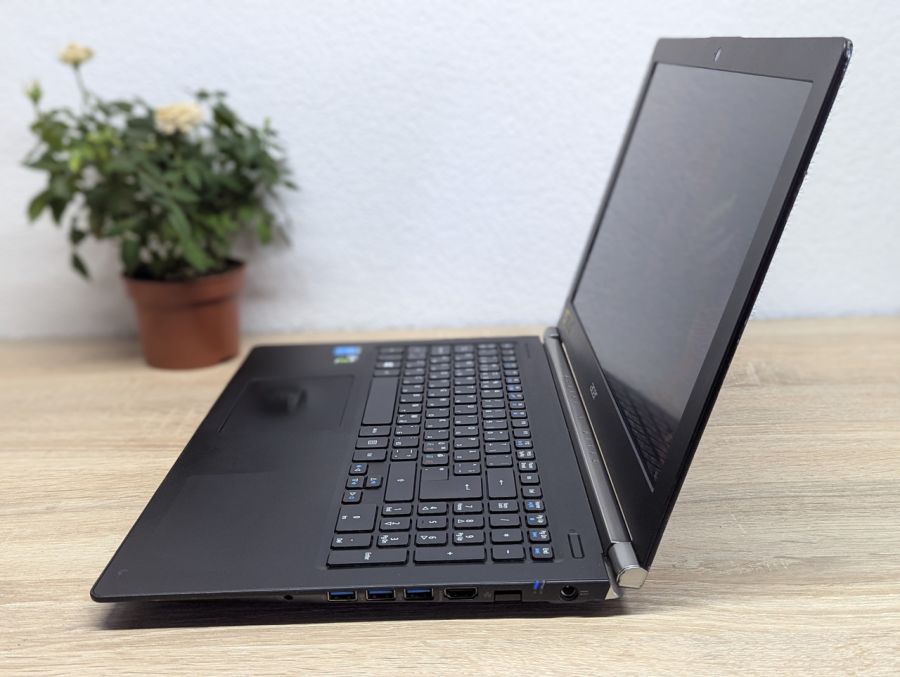 Уцінка! Ноутбук Б/В Acer Aspire VN7-571G, Intel Core i5-5200U, DDR3 16 GB, SSD 256GB, NVIDIA GeForce GTX 850M 4Gb, 15.6" Full HD