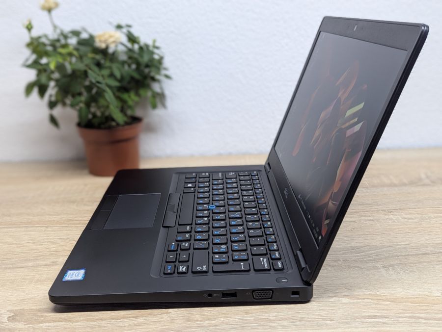 Ноутбук Б/В Dell Latitude 5490, Intel Core i5-8250U, DDR4 16 GB, SSD 180GB, 14" Full HD