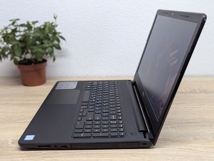 Уцінка! Ноутбук Б/В Dell Vostro 15-3568, Intel Core i3-6100U, DDR4 8 GB, SSD 128GB, 15.6" HD [ProductHub SKU Dell528]