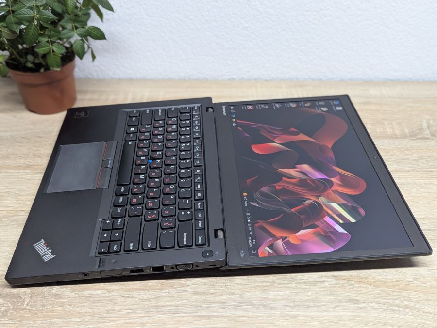 Ноутбук Б/В Lenovo ThinkPad T450S, Intel Core i7-5600U, DDR3 8 GB, SSD 128GB, 14" Full HD