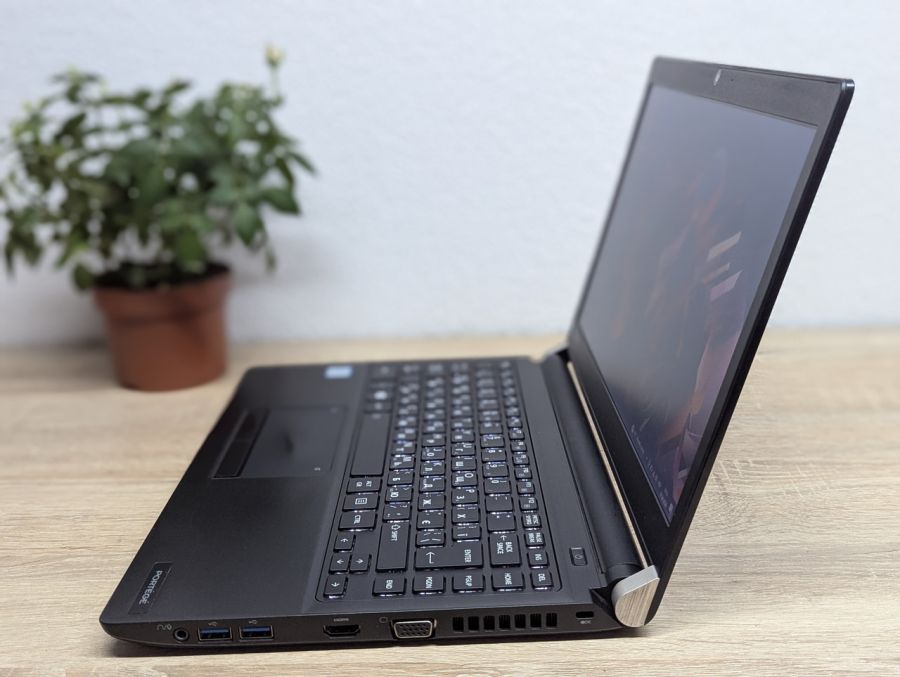 Ноутбук Б/В Toshiba Portege A30-C, Intel Core i5-6200U, DDR3 8 GB, SSD 256GB, 13.3" HD