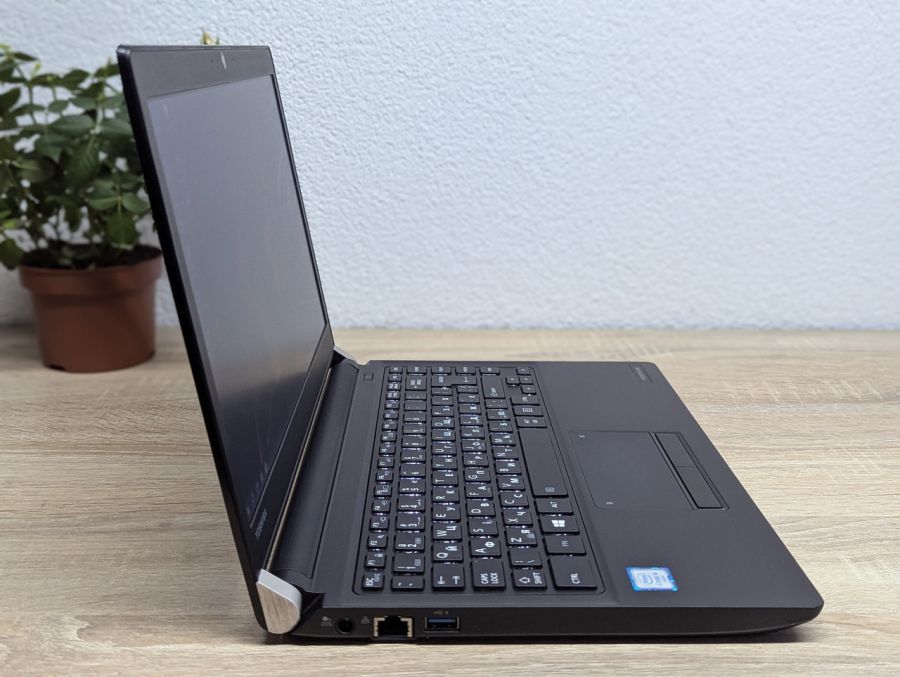 Ноутбук Б/В Toshiba Portege A30-C, Intel Core i5-6200U, DDR3 8 GB, SSD 256GB, 13.3" HD