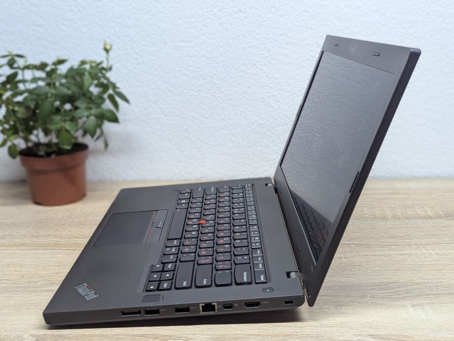 Ноутбук Б/В Lenovo ThinkPad T460P, Intel Core i7-6700HQ, DDR4 8GB, SSD 128GB, 14" Full HD