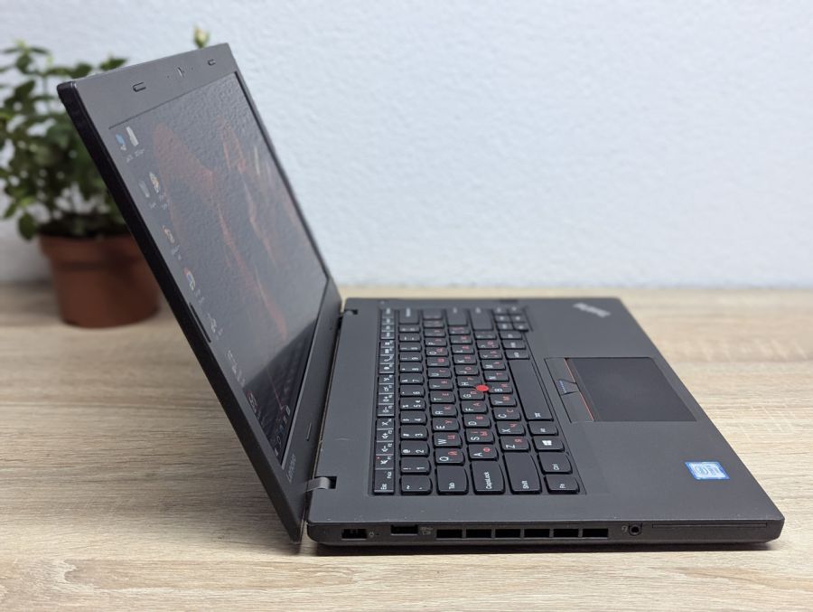 Уцінка! Ноутбук Б/В Lenovo ThinkPad T460P, Intel Core i5-6300HQ, DDR4 8 GB, SSD 128GB, 14" Full HD