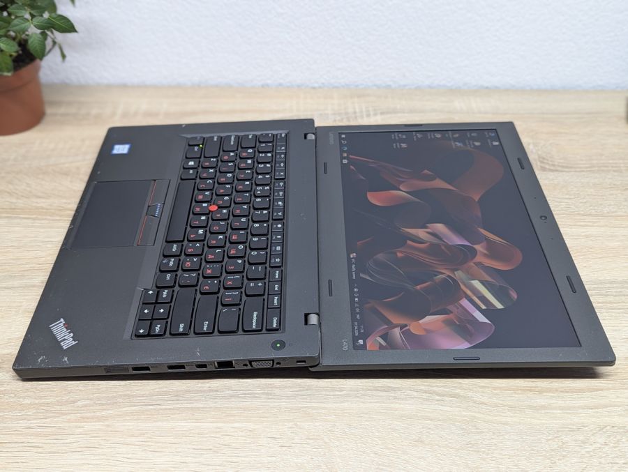 Уцінка! Ноутбук Б/В Lenovo ThinkPad L470, Intel Core i5-6200U, DDR4 8 GB, SSD 128GB, 14" Full HD