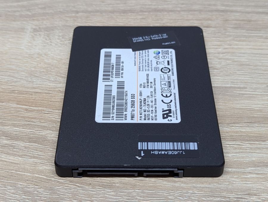 Б/В SSD Samsung PM871a 256 ГБ 2.5*
