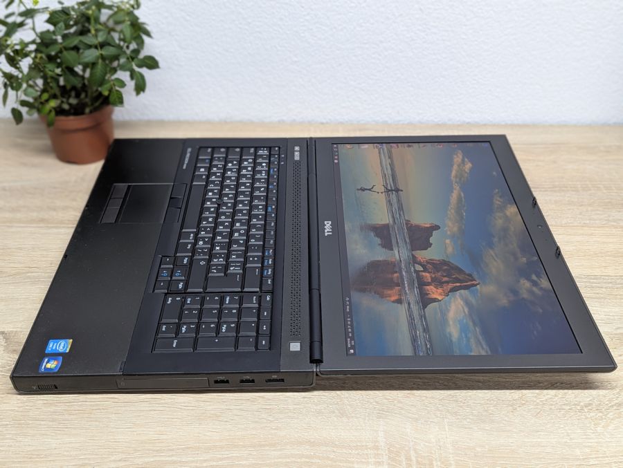 Ноутбук Б/В Dell Precision M6800, Intel Core i7-4810MQ, DDR3 16 GB, SSD 360GB, NVIDIA Quadro K3100M 4Gb, 17" Full HD