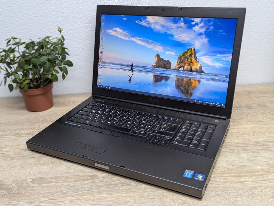 Ноутбук Б/В Dell Precision M6800, Intel Core i7-4810MQ, DDR3 16 GB, SSD 360GB, NVIDIA Quadro K3100M 4Gb, 17" Full HD