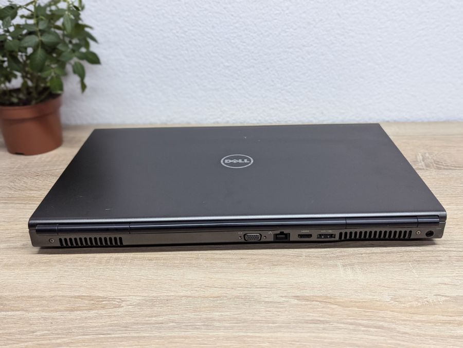 Ноутбук Б/В Dell Precision M6800, Intel Core i7-4810MQ, DDR3 16 GB, SSD 360GB, NVIDIA Quadro K3100M 4Gb, 17" Full HD