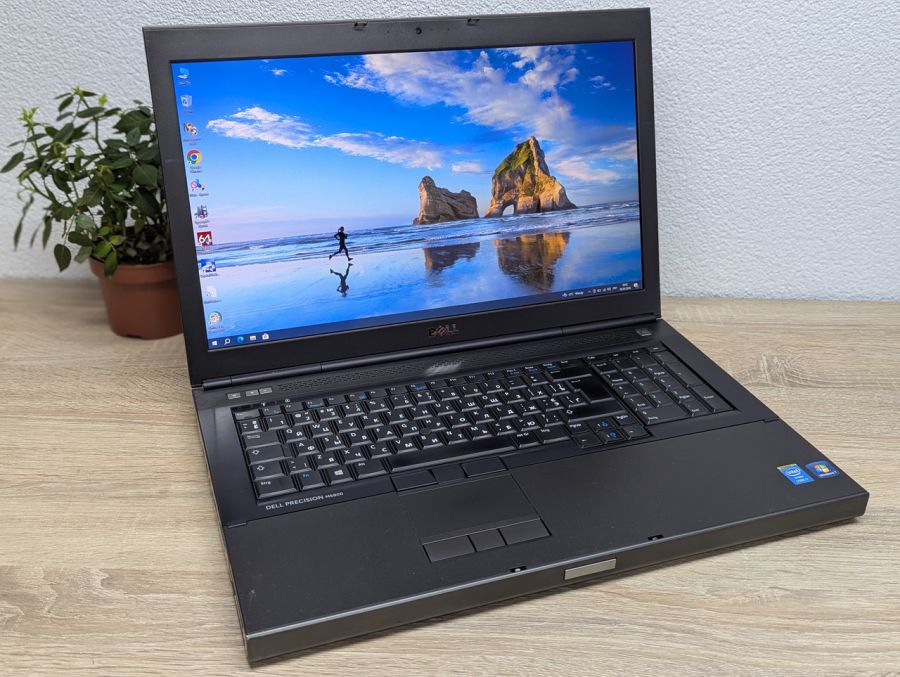Ноутбук Б/В Dell Precision M6800, Intel Core i7-4810MQ, DDR3 16 GB, SSD 360GB, NVIDIA Quadro K3100M 4Gb, 17" Full HD