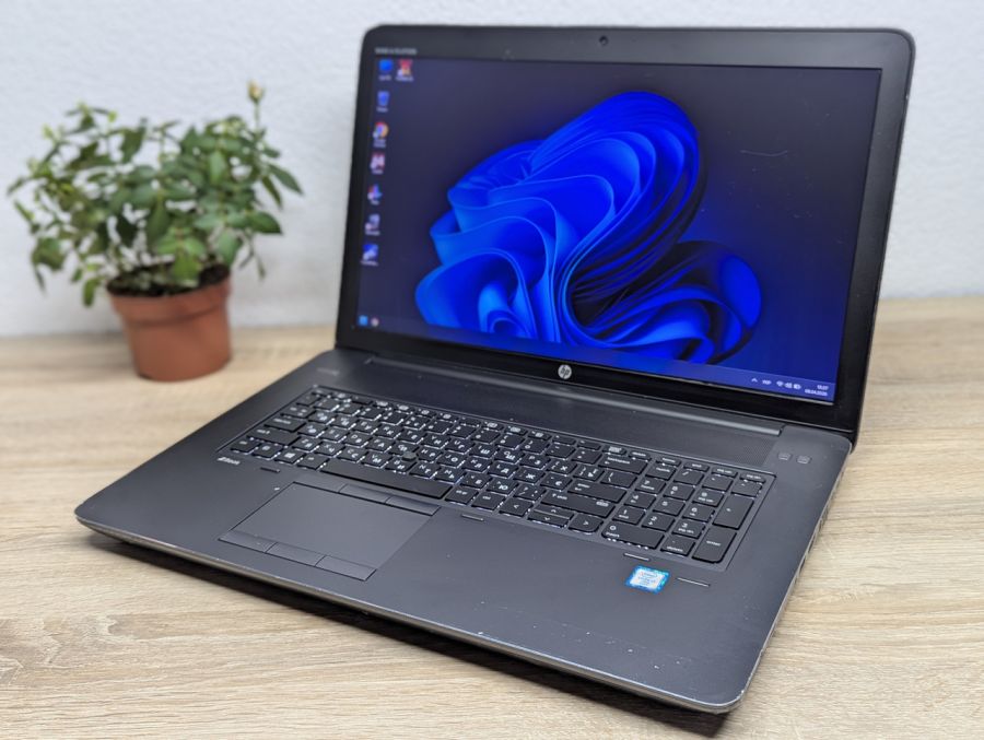 Ноутбук Б/В HP ZBook 17 G3, Intel Core i7-6820HQ, DDR4 32 GB, SSD 512GB + SSD 512GB, NVIDIA Quadro M3000M 4Gb, 17.3"