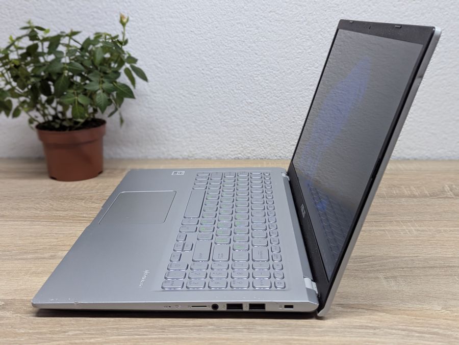 Ноутбук Б/В ASUS X515JA, Intel Core i5-1035G1, DDR3, SSD 512GB, 15.6" Full HD