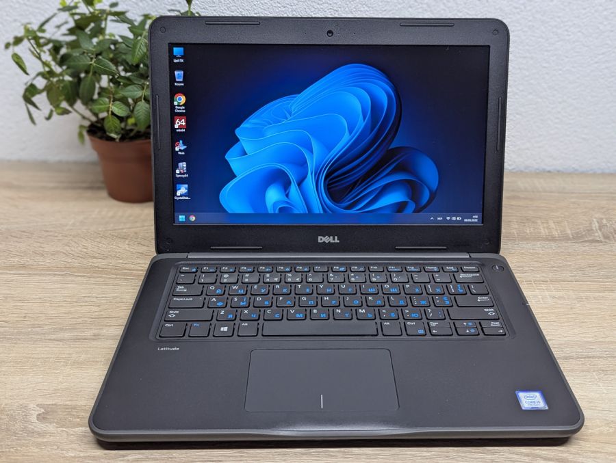 Ноутбук Б/В Dell Latitude 3380, Intel Core i5-7200U, DDR4 8 GB, SSD 128GB, 13.3" HD