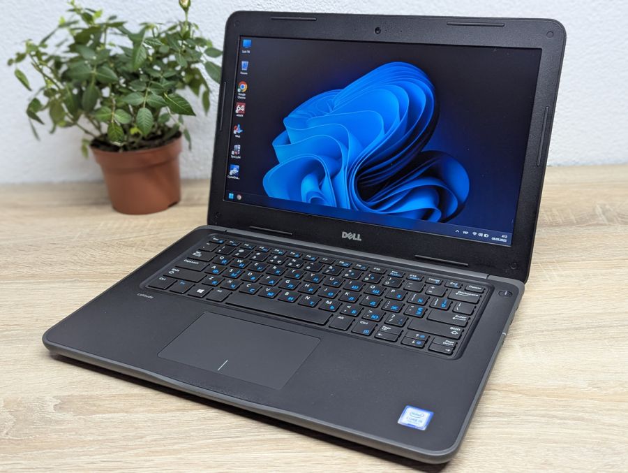 Ноутбук Б/В Dell Latitude 3380, Intel Core i5-7200U, DDR4 8GB, SSD 128GB, 13" HD