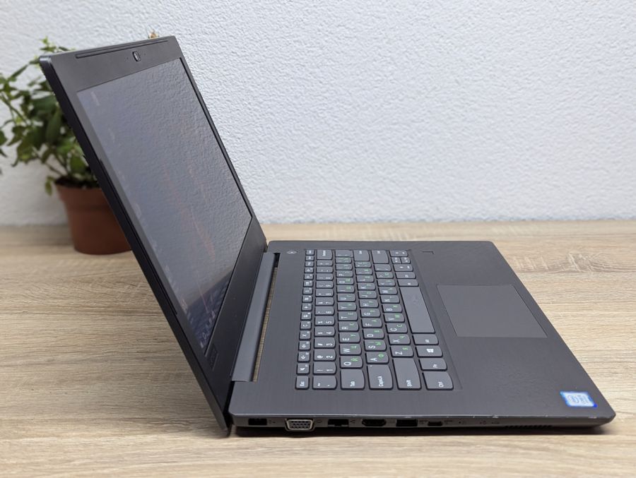 Ноутбук Б/В Lenovo V330-14IKB, Intel Core i5-8250U, DDR4 8GB, SSD 128GB, 14" Full HD