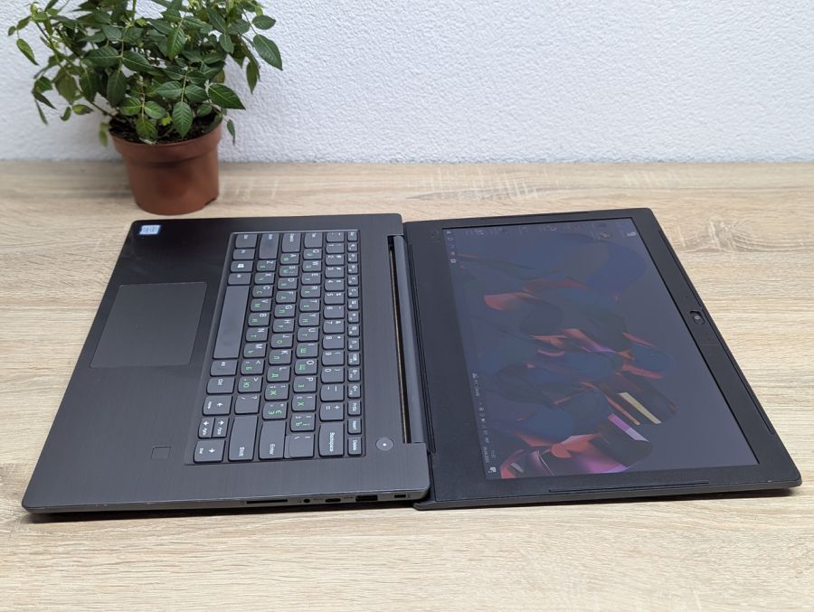 Ноутбук Б/В Lenovo V330-14IKB, Intel Core i5-8250U, DDR4 8GB, SSD 128GB, 14" Full HD
